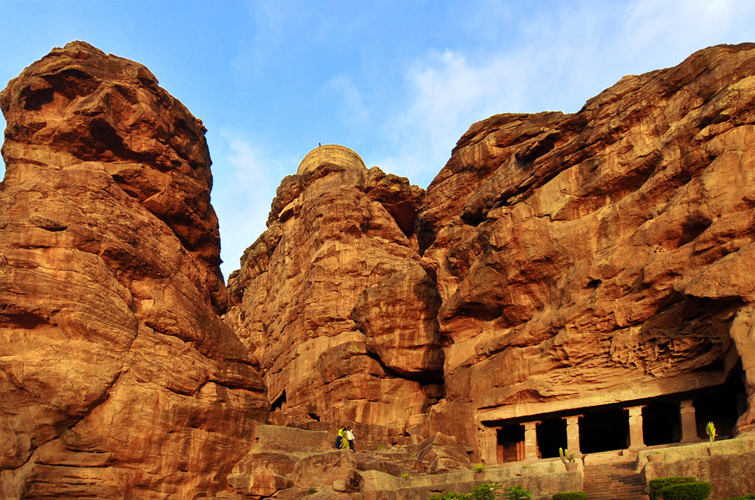 Experience your Journey to Badami with Deccan Odyssey Train